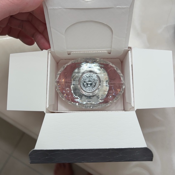NWB Versace Bright Crystal Eau Toilette 1.7 FL/OZ. Brand New in Box - Picture 3 of 6